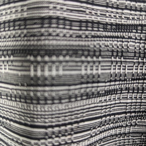 Athleta 7/8 Leggings Striped With Pockets Black and Gray Size M - Picture 6 of 10